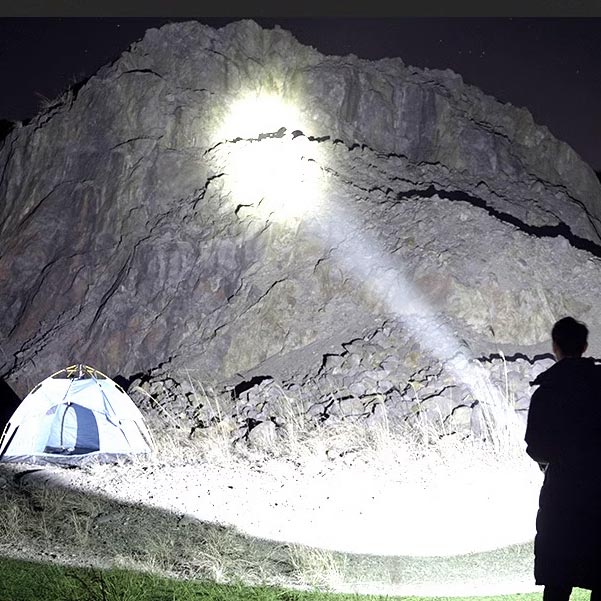 Avelena | Superhelles Doppelkopf-Spotlight tragbare Taschenlampe