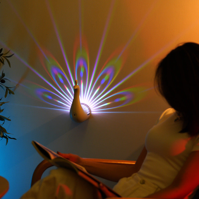 Avelena | Pfau Projektions-Wandlampe mit Fernbedienung