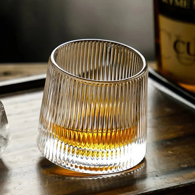 Avelena | Strukturiertes Whiskyglas mit Welleneffekt