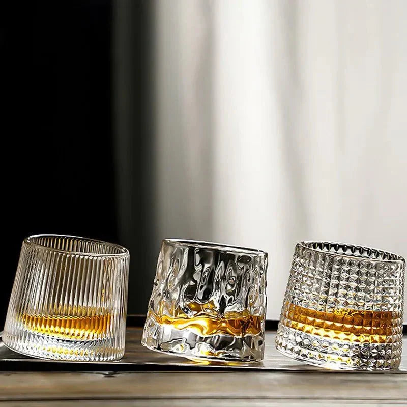 Avelena | Strukturiertes Whiskyglas mit Welleneffekt