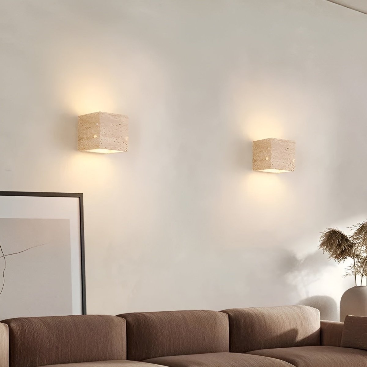 Avelena | Wandleuchte aus Travertin für eine warme und elegante Atmosphäre