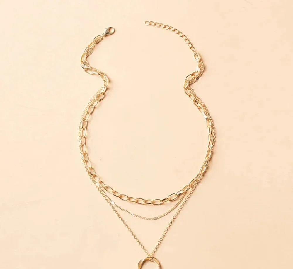Avelena | Vintage goldene mehrschichtige Ketten- und Anhängernhänger