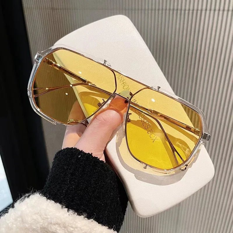 Avelena | VOGUEVIEW SHADES – Übergroße quadratische Sonnenbrille mit UV400 & photochromatischen Linsen