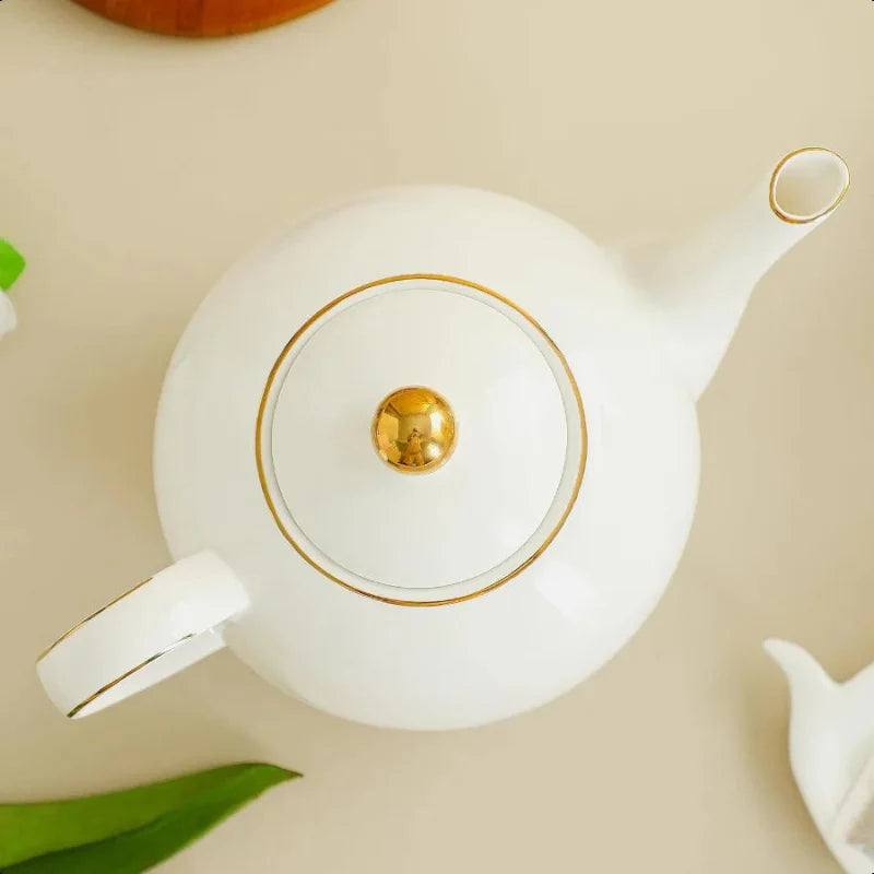 Avelena | Weißer Porzellan Teekanne Klassisches Design Teekannen mit Goldrand