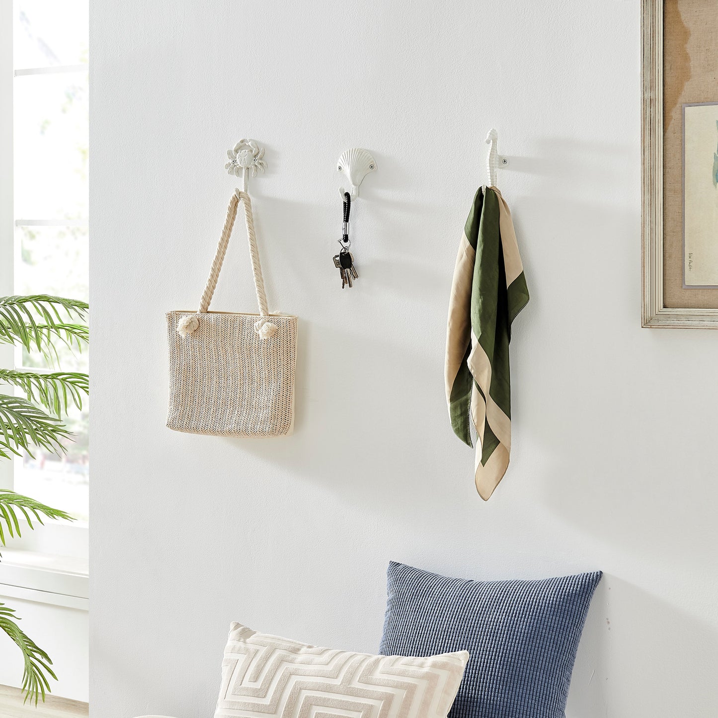 Avelena | Weißer Gusseisen Nautical Ocean Figur Skulptur Dekorative Utility Wandhaken Set von 3 - Muschel, Krebs, Seepferdchen