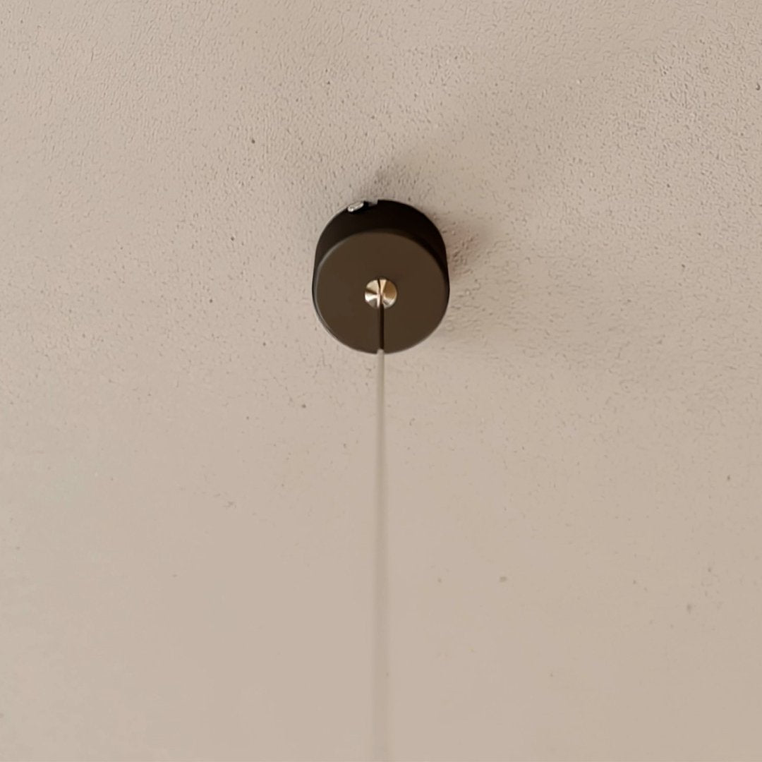 Avelena | RayAura Minimalistische LED Pendelleuchte | Modernes Design | Elegante Deckenlampe für Wohnzimmer & Büro