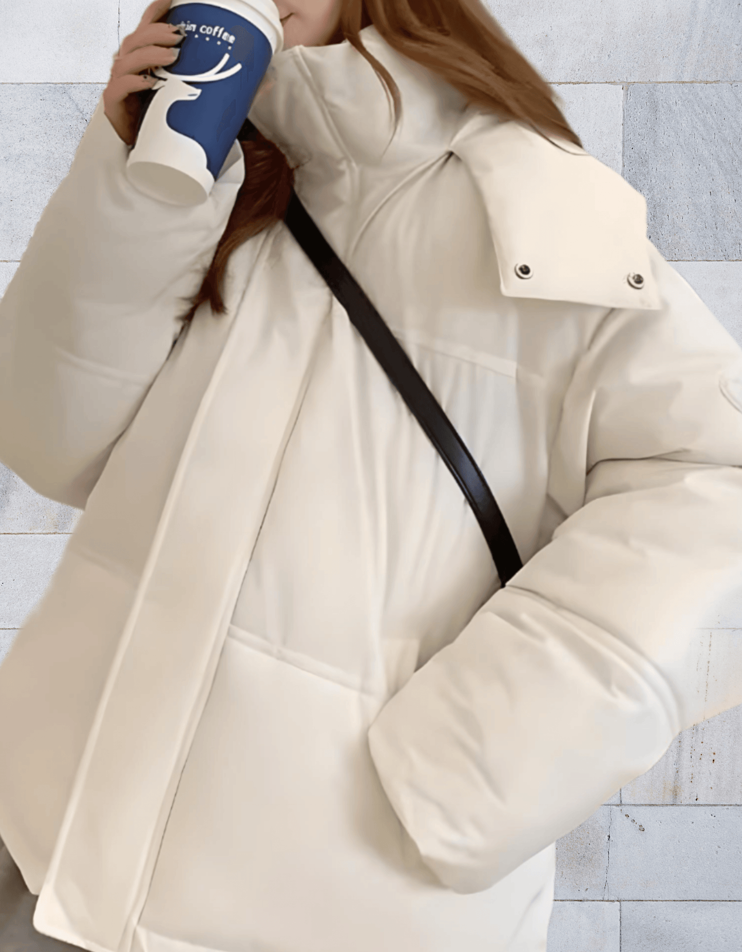 Avelena | Flauschige Winterjacke mit Reißverschluss und Seitentaschen.