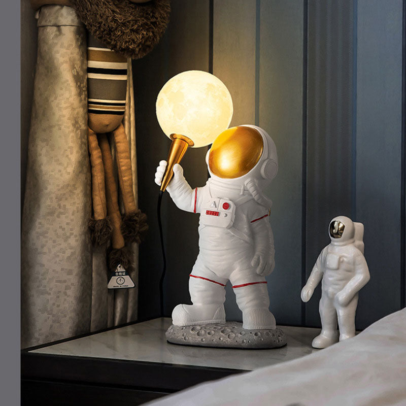 Avelena | CosmoBuddy Astronaut Wandlampe | Kreatives Design | Resin & ABS | LED Schlafzimmerlicht