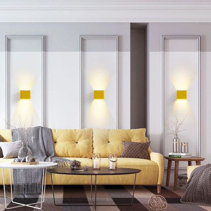 Avelena | OrrSquare – Moderne quadratische Wandleuchte für stilvolle Beleuchtung