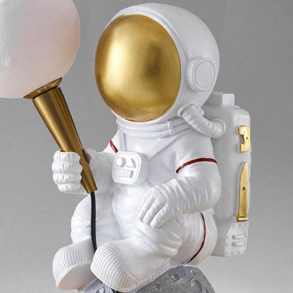 Avelena | CosmoBuddy Astronaut Wandlampe | Kreatives Design | Resin & ABS | LED Schlafzimmerlicht