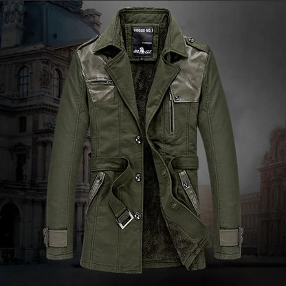 Stylische, Militärisch Inspirierte Jacke