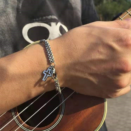 Avelena | Armband mit Kreuzausschnitt
