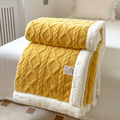 Avelena | CozyNest - Wendbare Fleece-Decke für Herbst und Winter