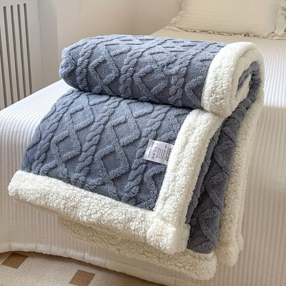 Avelena | CozyNest - Wendbare Fleece-Decke für Herbst und Winter