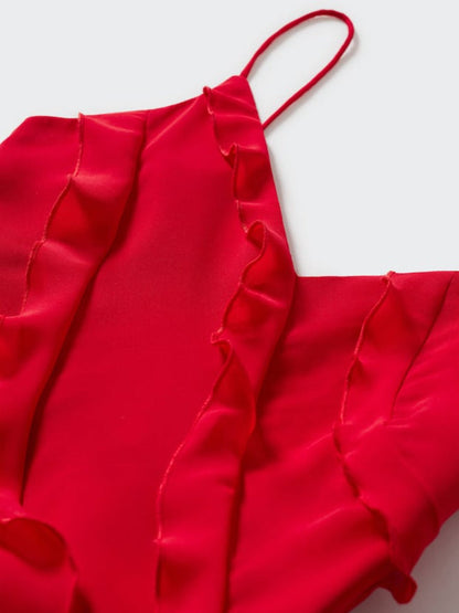 Rotes, rückenfreies Maxikleid mit Seitenschlitz und Rüschendetail