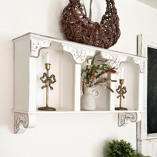 Avelena | Überdimensionalisierte Ornate Französische Hütte Curio Wandschrank