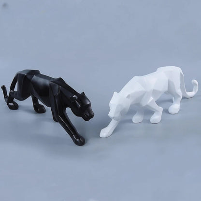 Avelena | Strenges Schwarz-Weiß Panther Figuren