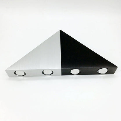 Avelena | TriLumina Prisma LED Wandleuchte | Kreatives Pyramidendesign | Aluminium & Acryl | Farbige Lichtoptionen