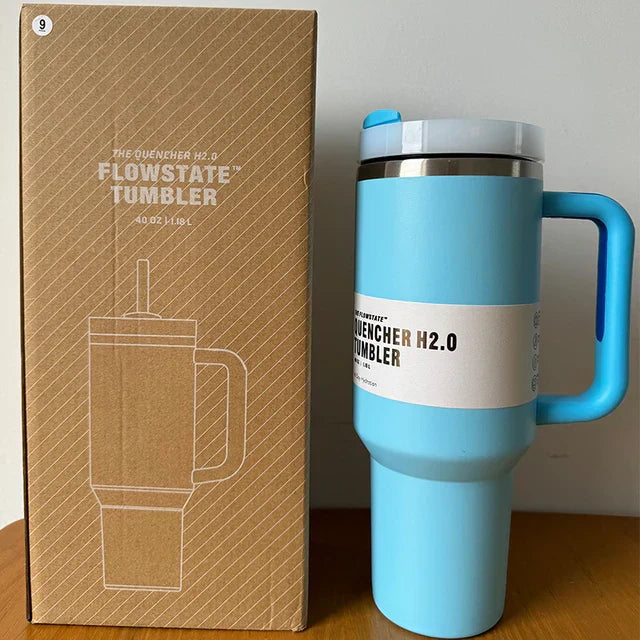 Avelena | Vakuumisolierte Tasse mit Deckel und Strohhalm Thermotumbler