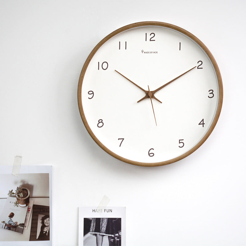 Avelena | Einfache Analoge Massive Holz-Wanduhr für Das Zuhause Zeitlos und Elegant!