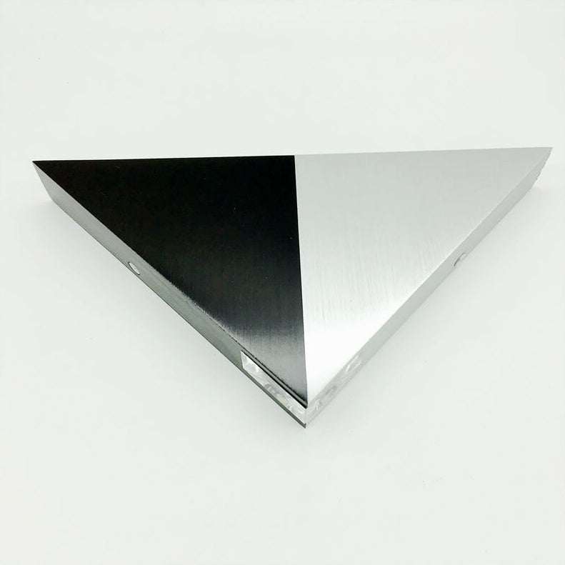 Avelena | TriLumina Prisma LED Wandleuchte | Kreatives Pyramidendesign | Aluminium & Acryl | Farbige Lichtoptionen