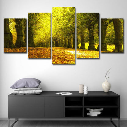 Avelena | Herbstlandschaft Wandkunst Modern Schöner Parkweg Bedeckt mit Gefallenem Laub Leinwand In Grün