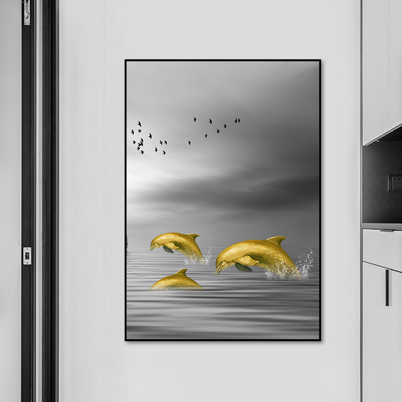 Avelena | Glam Wandkunst Gold Delfin Springt aus Dem Meer Wasser Gewickelte Leinwand für Zuhause