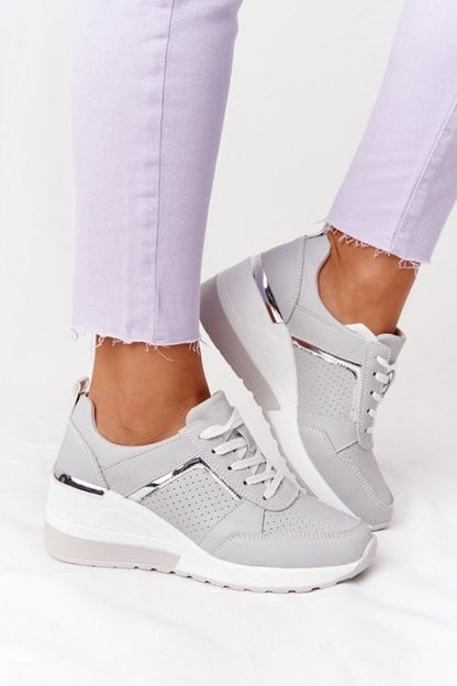 Wedge-Sneakers mit Schnürung