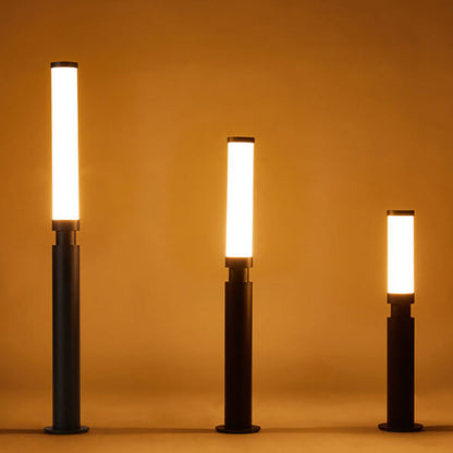Avelena | Moderne Acryl Wasserdichte Kreative Lippenstift Design LED Außen Rasen Stehlampe