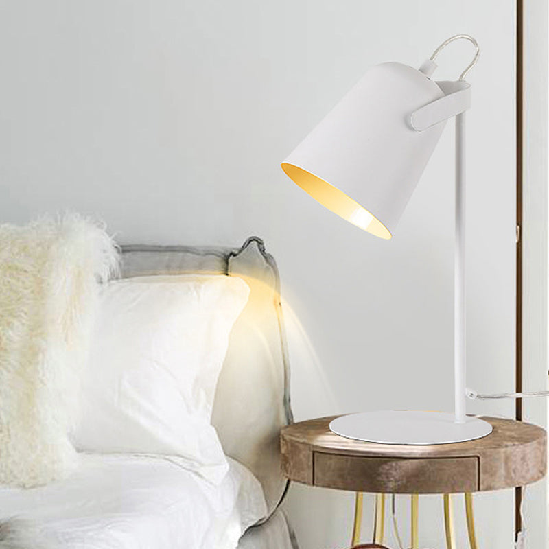 Avelena | Verstellbare Barre Shade Schreibtischlampe Macaron Stil Metallisch 1 Licht Schlafzimmer Stehlampe Schreibtischlicht In Schwarz/Grau