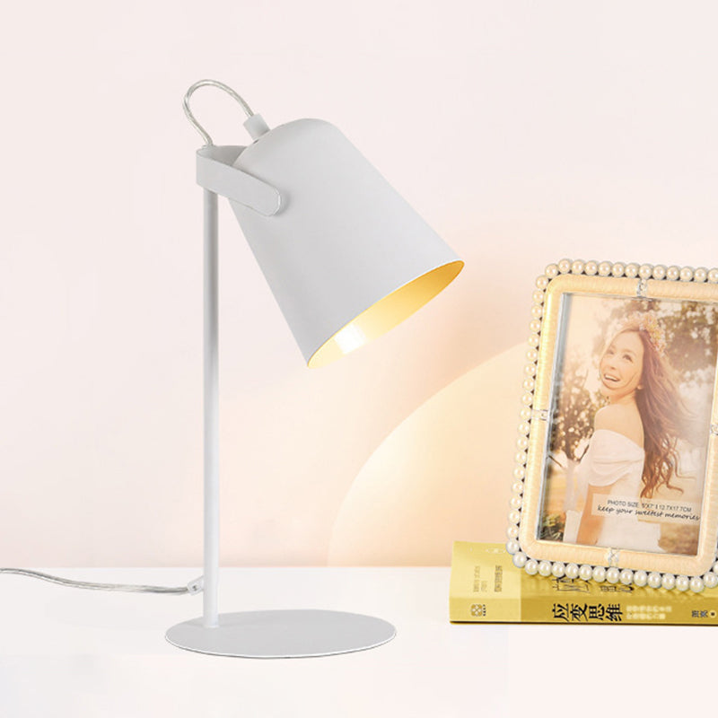 Avelena | Verstellbare Barre Shade Schreibtischlampe Macaron Stil Metallisch 1 Licht Schlafzimmer Stehlampe Schreibtischlicht In Schwarz/Grau