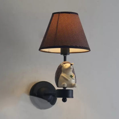 Avelena | Schöne Tier Wandleuchte mit Konischem Schirm Holz 1 Kopf Wandlicht für Flur Eingang