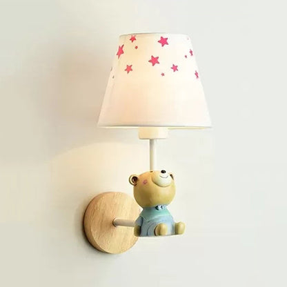 Avelena | Zeitgenössische Wandleuchte mit Konischer Shade Einzelne Licht Holz Wandlampe mit Tier für Teenager