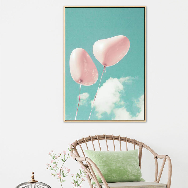 Avelena | Herzförmiger Ballon Leinwand Kunstdruck für Das Schlafzimmer In Grün, Mehrere Größen Verfügbar