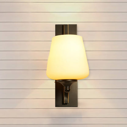 Avelena | Traditionelle Schmalwandlampe 1 Glühbirne Mattweiß Glas Wand Sconce Lampe In Schwarz für Schlafzimmer