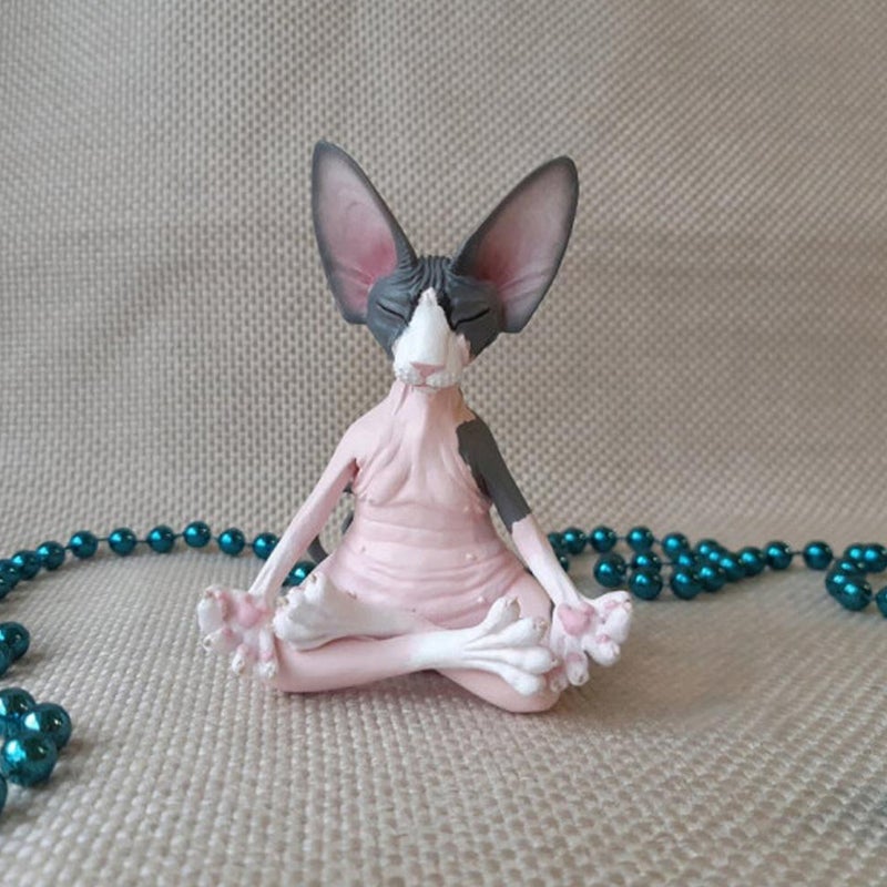 Avelena | Kat Yoga Statue