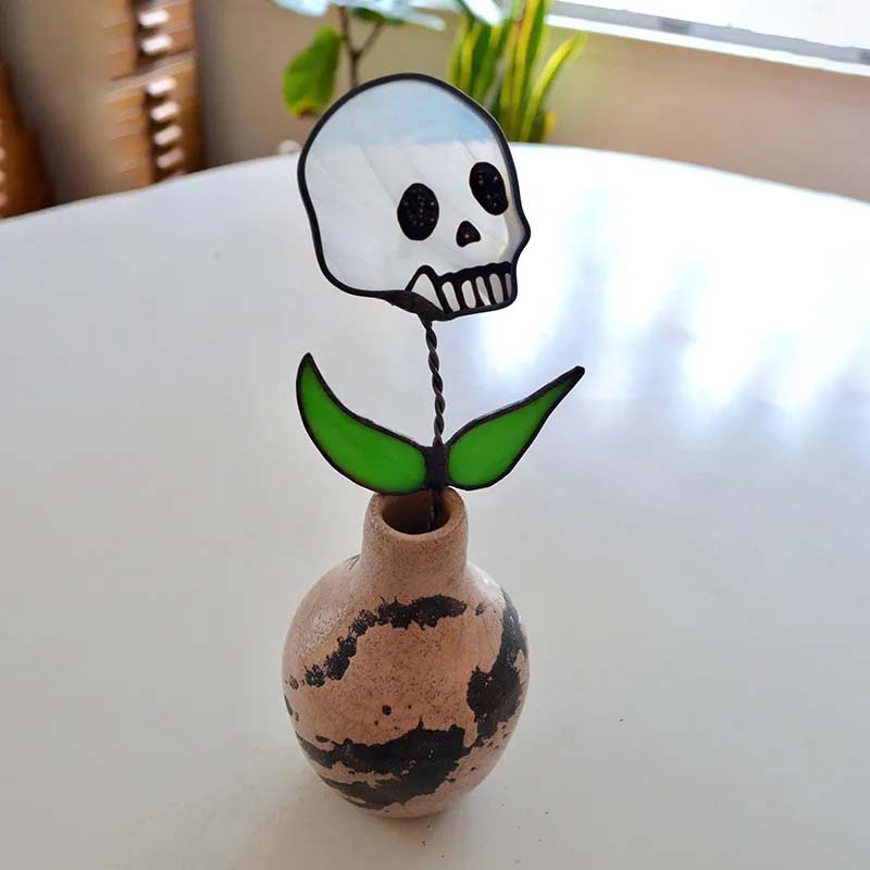 Avelena | Frühe Halloween Schädel Gefärbtes Glas Pflanze