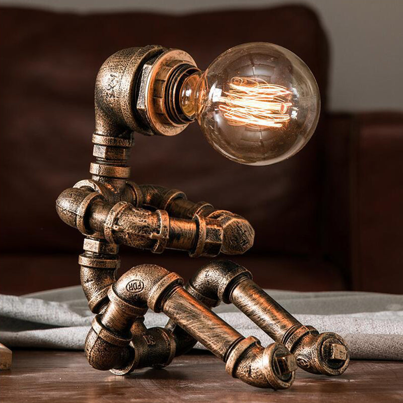 Avelena | Industrielle Rohr Mann Nachtlampe 1 Kopf Schmiedeeisen Tischlicht In Messing für Jungenzimmer