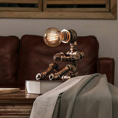 Avelena | Industrielle Rohr Mann Nachtlampe 1 Kopf Schmiedeeisen Tischlicht In Messing für Jungenzimmer