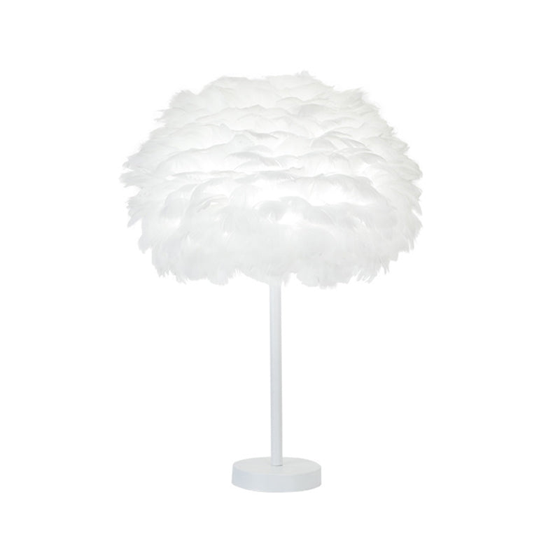 Avelena | Gemachte Feder Nachttischlampe Minimalistisch 1-Kopf Weiß Oval Tischbeleuchtung, 12 /16 Breite