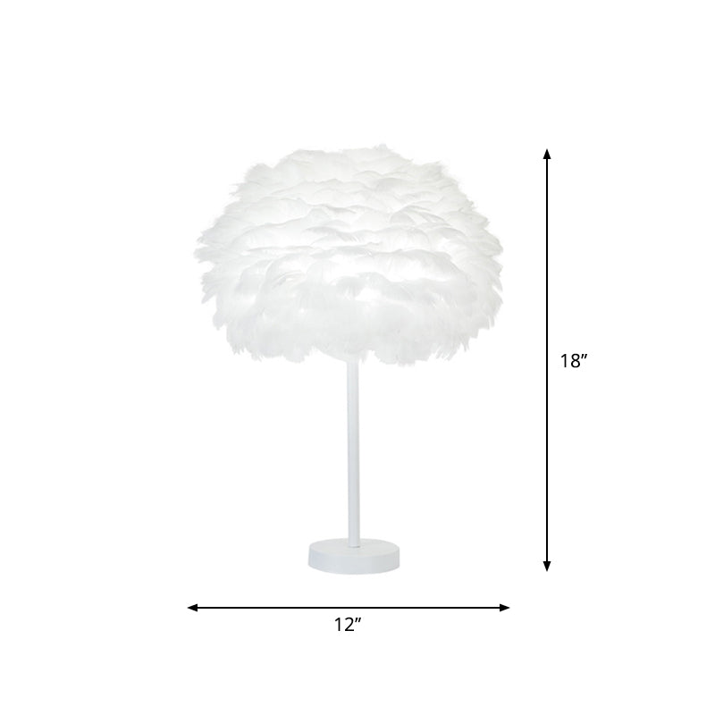 Avelena | Gemachte Feder Nachttischlampe Minimalistisch 1-Kopf Weiß Oval Tischbeleuchtung, 12 /16 Breite