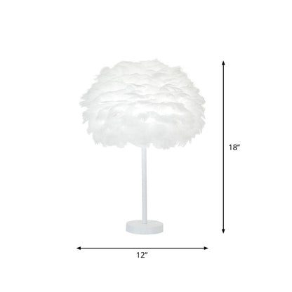 Avelena | Gemachte Feder Nachttischlampe Minimalistisch 1-Kopf Weiß Oval Tischbeleuchtung, 12 /16 Breite