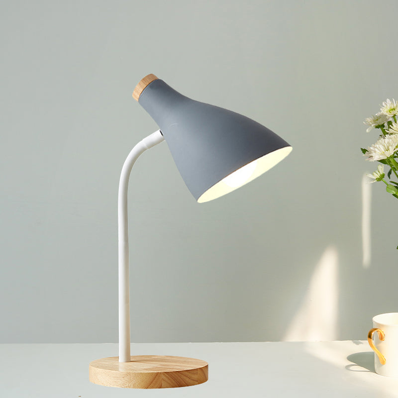 Avelena | Metall Horn Bildschirm Leselampe Erwachsene Schlafzimmer 1 Glühbirne Nordische Schreibtischlampe mit Steckerleitung