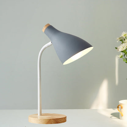 Avelena | Metall Horn Bildschirm Leselampe Erwachsene Schlafzimmer 1 Glühbirne Nordische Schreibtischlampe mit Steckerleitung