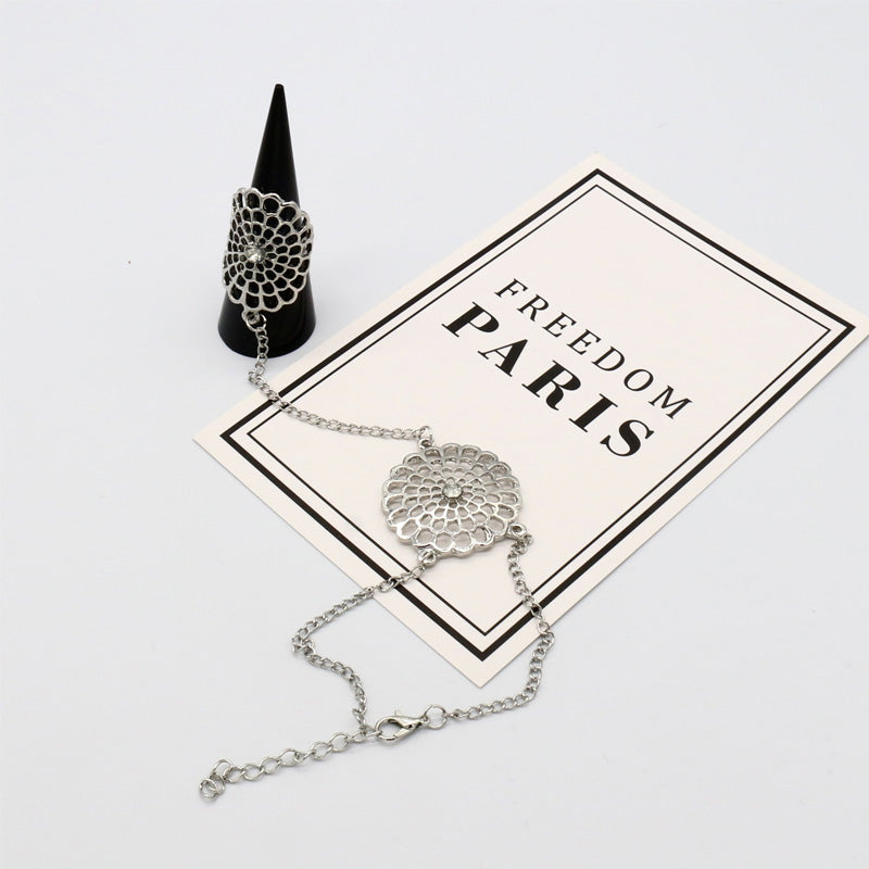 Avelena | Blumen Traumfänger Armreif Ring