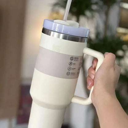 Avelena | Vakuumisolierte Tasse mit Deckel und Strohhalm Thermotumbler