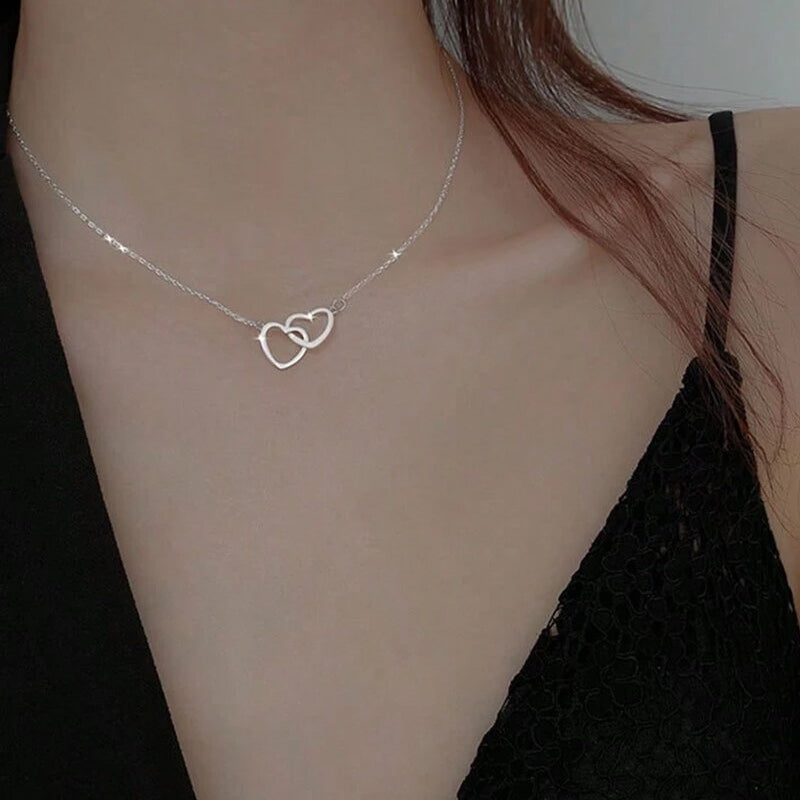 Avelena | Mit Zwei Herzen Und Einer Rotierenden Rosen Geschenkbox