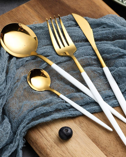 Avelena– Luxus Besteckset mit goldenen Akzenten & mattschwarzen Griffen
