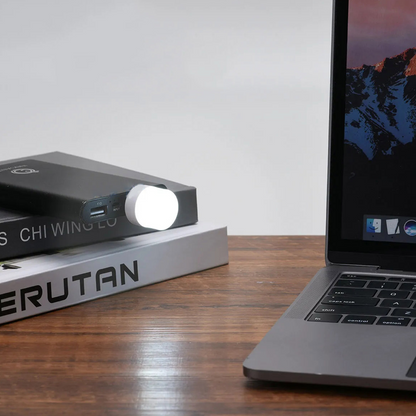 Avelena | USB LED Augen Schutz Kleine Nachtlampe