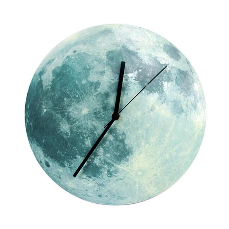 Avelena | Leuchtende Mond Wanduhr Stilvolle Beleuchtung und Zeitanzeige